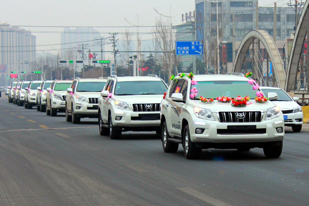婚禮車隊(duì)霸道